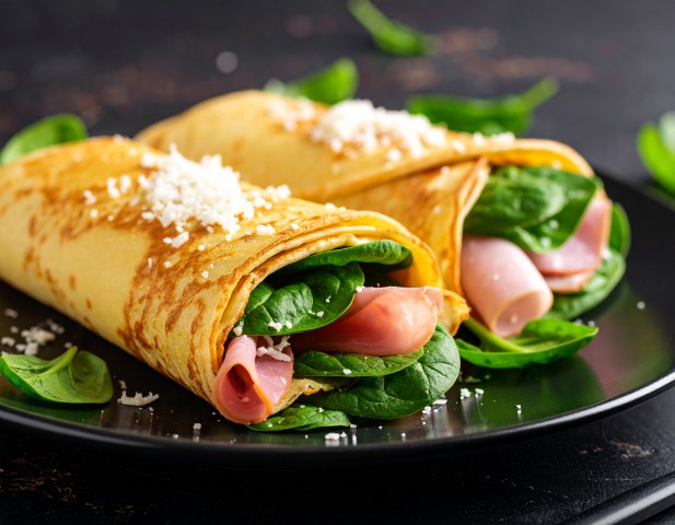 Crêpes aux épinards, jambon et gruyère râpé