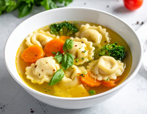 Bouillon de ravioles aux légumes (Petit)
