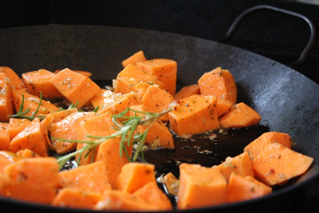 mondgesicht sweet potatoes 8295778 1920